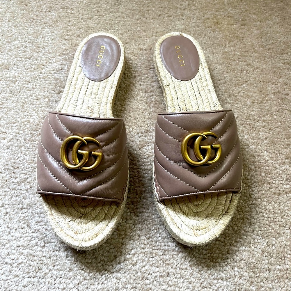 GUCCI Leather Slides, Size 38.  Worn once.